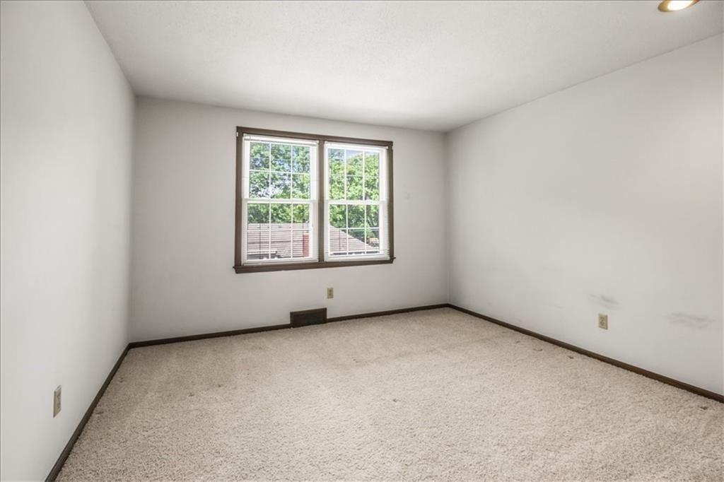 3522 S Delaware Avenue — photo 25