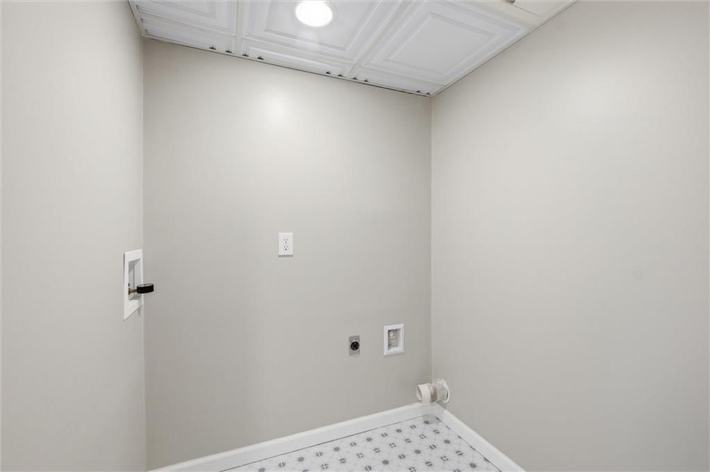 5600 N 115th Street — photo 31