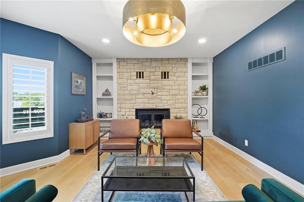2448 NW Valley View Drive — photo 11