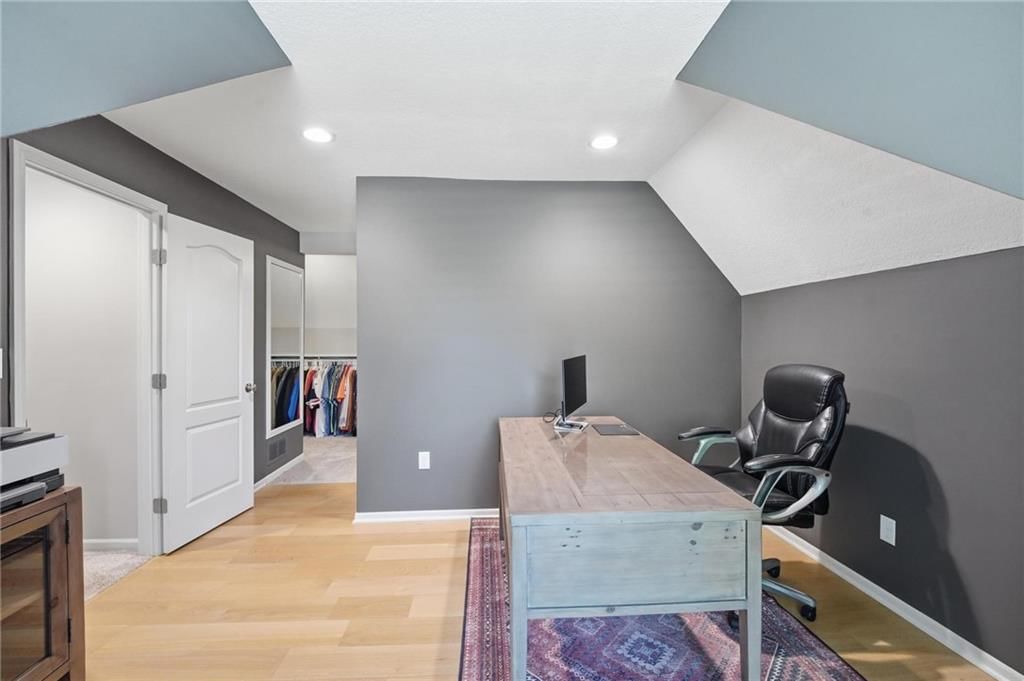 2448 NW Valley View Drive — photo 44