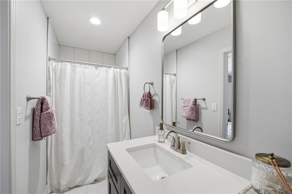 2448 NW Valley View Drive — photo 53