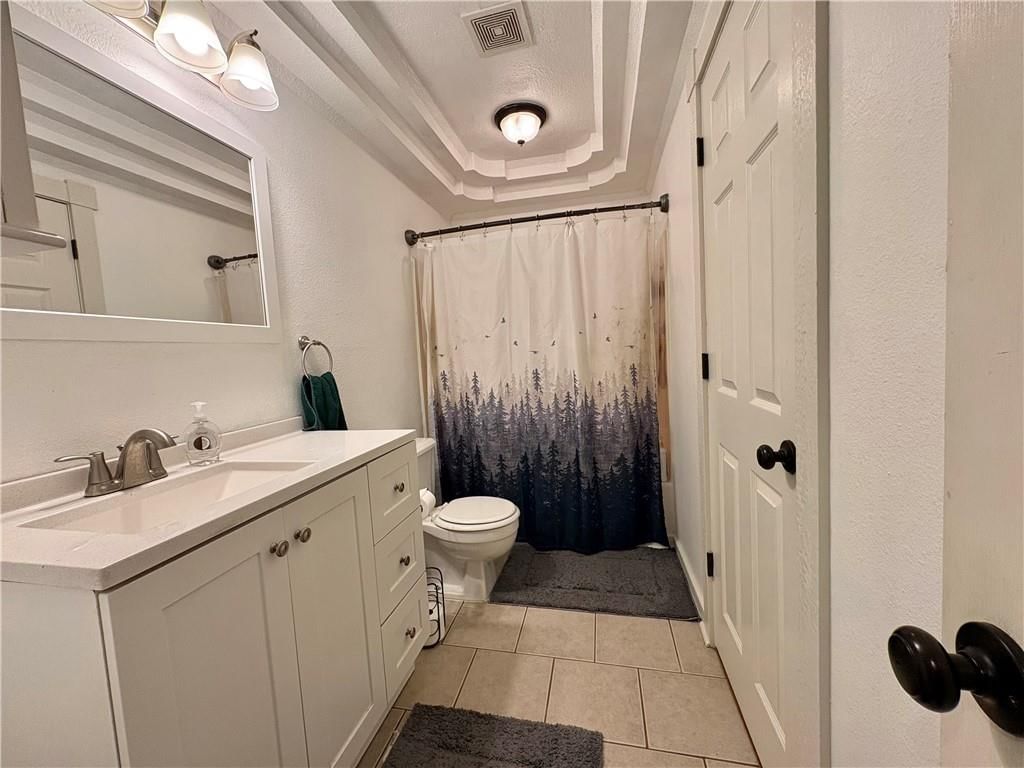 2303 Easton Street — photo 23