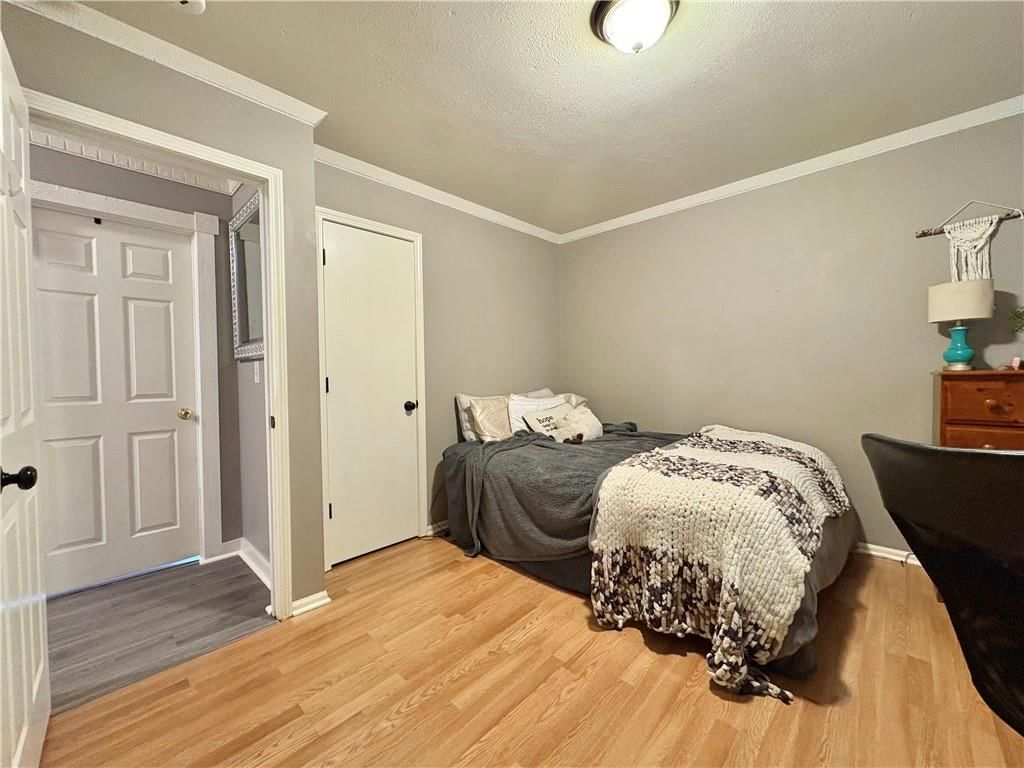 2303 Easton Street — photo 27