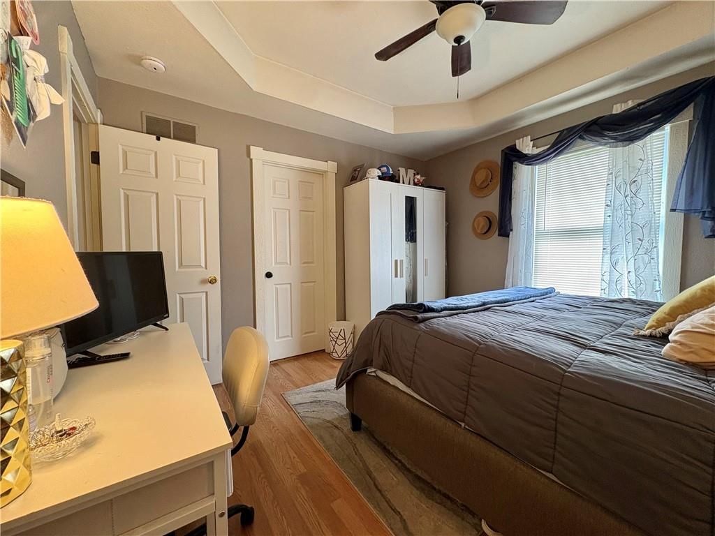2303 Easton Street — photo 29