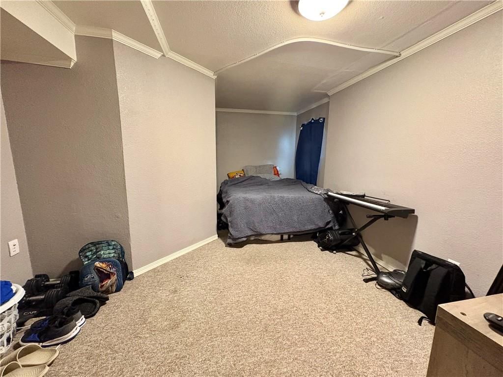 2303 Easton Street — photo 33