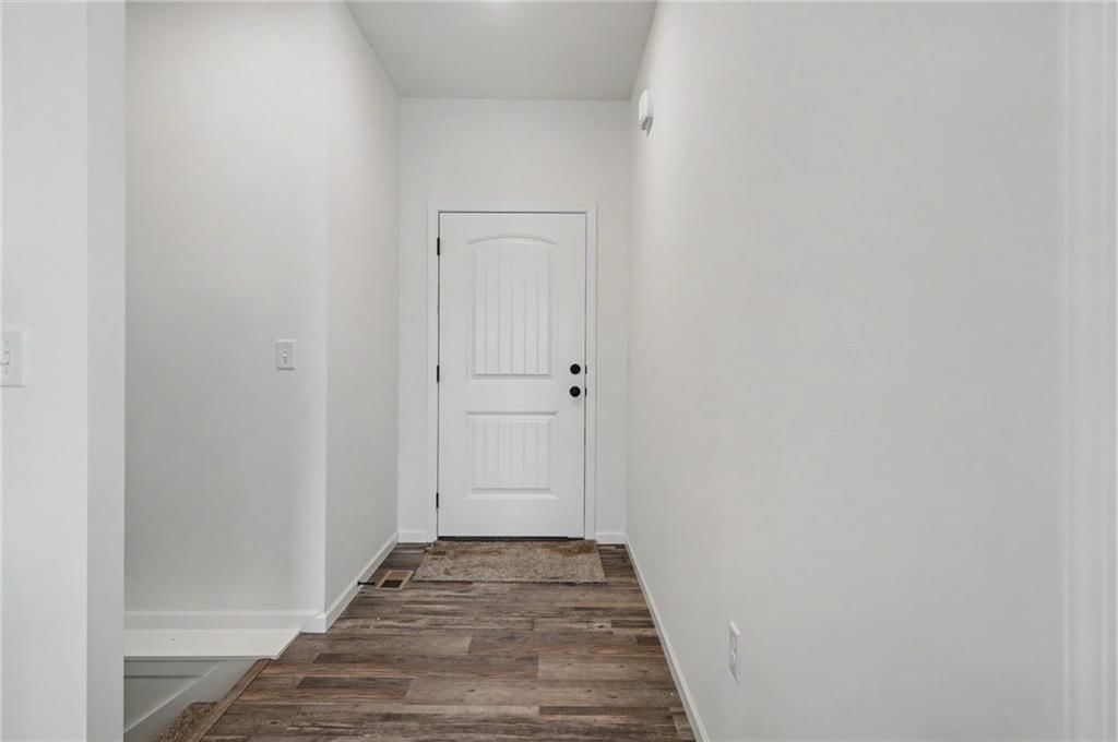 1725 Elderberry Lane — photo 8