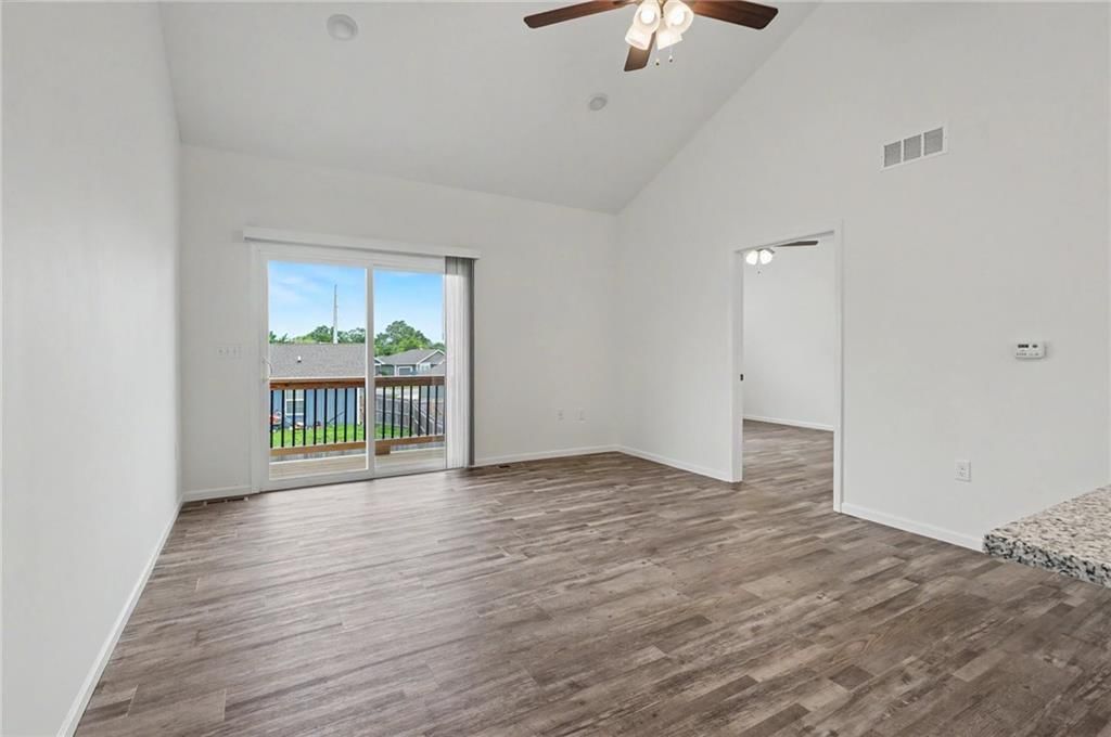 1725 Elderberry Lane — photo 9