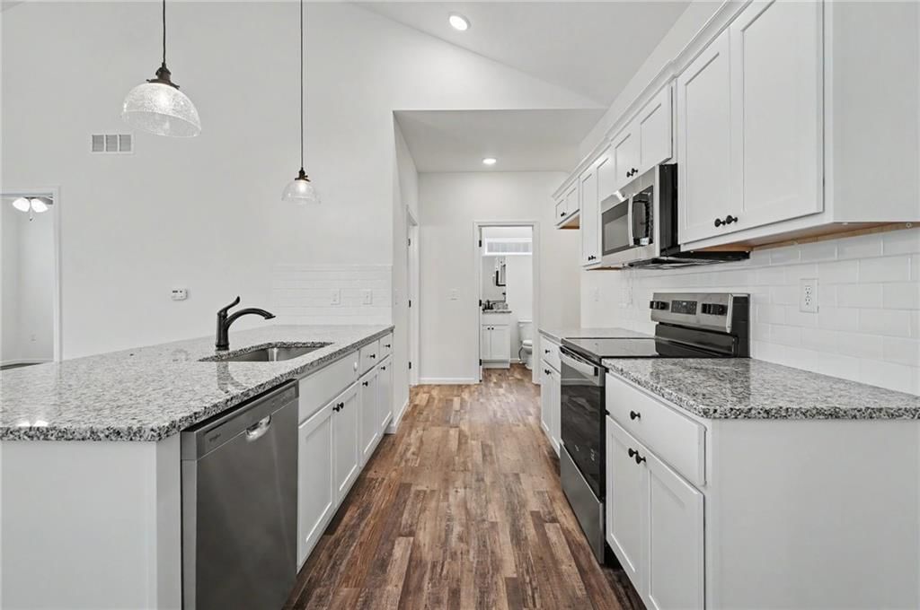 1725 Elderberry Lane — photo 13