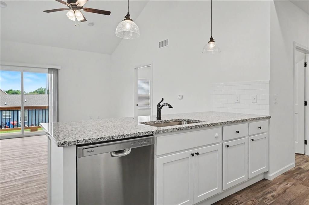 1725 Elderberry Lane — photo 14