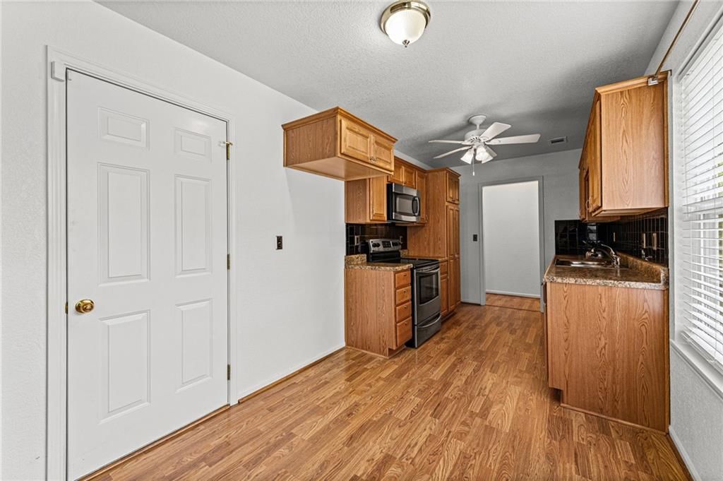 605 Bob Griffin Road — photo 9