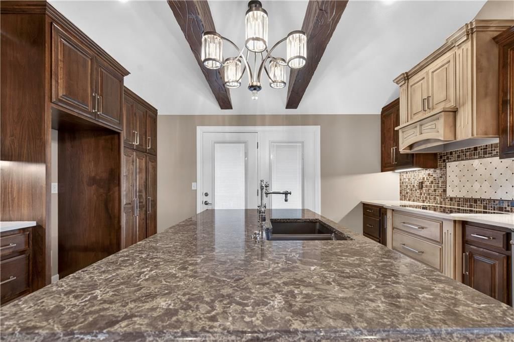 1300 Aberdeen Circle — photo 24