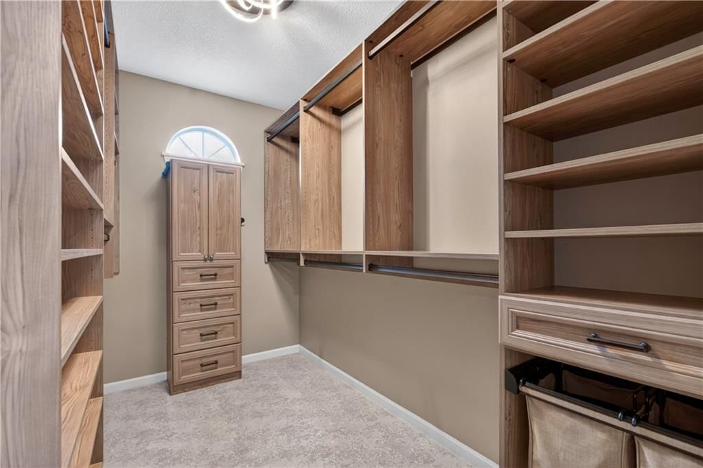 1300 Aberdeen Circle — photo 32