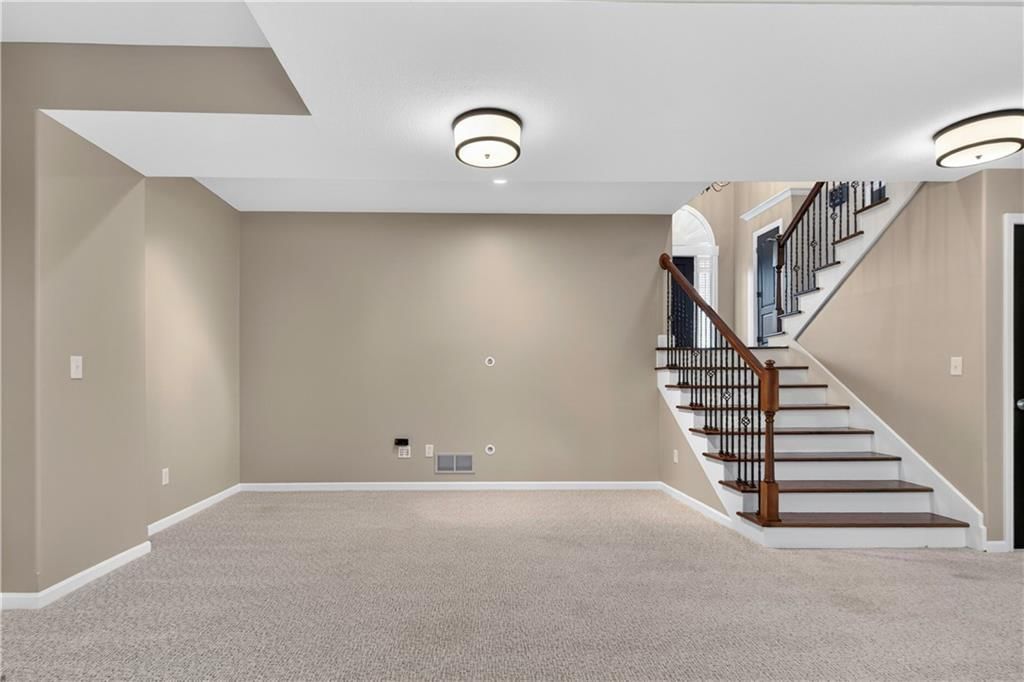 1300 Aberdeen Circle — photo 43