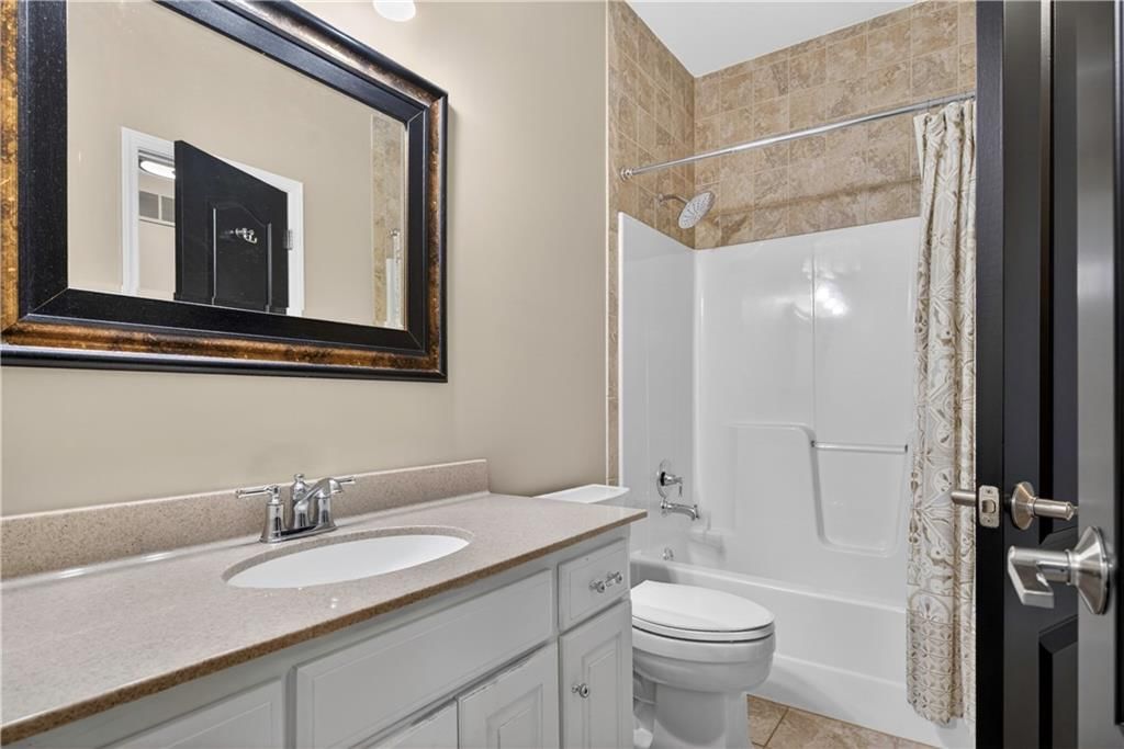 1300 Aberdeen Circle — photo 48