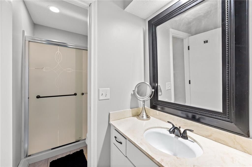 9118 Alden Street — photo 23