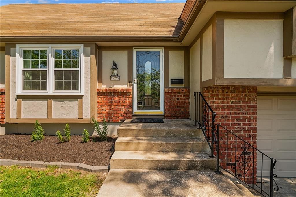 12727 Oakland Avenue — photo 4