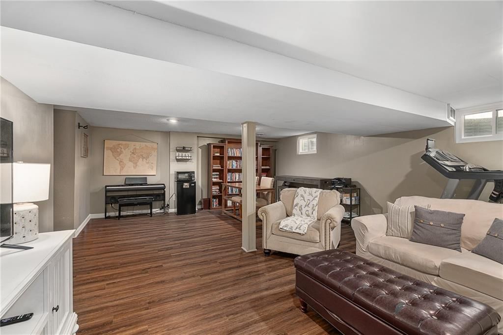 12727 Oakland Avenue — photo 26