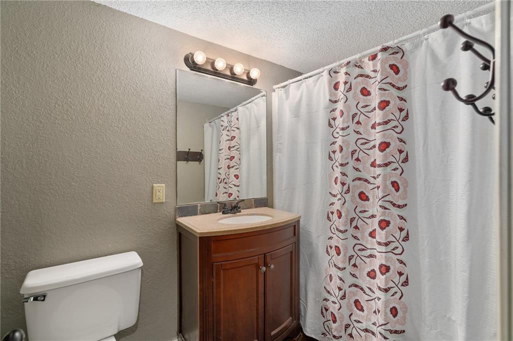 12727 Oakland Avenue — photo 27