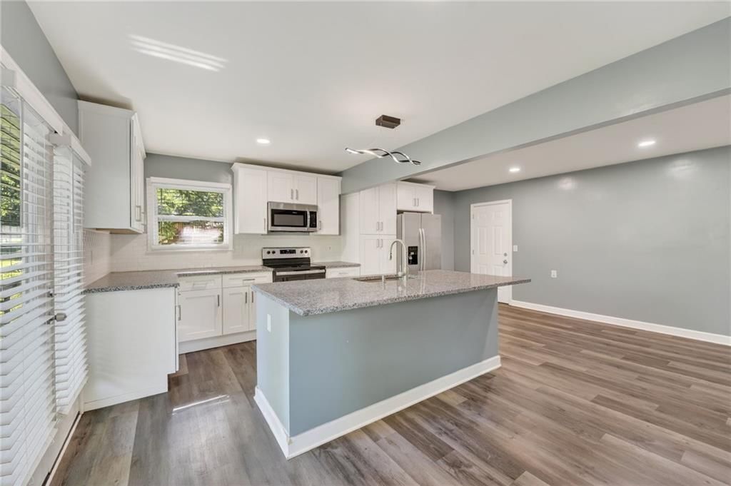 1340 E 84th Street — photo 11