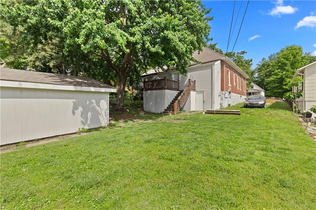 1211 Sumner Avenue — photo 14