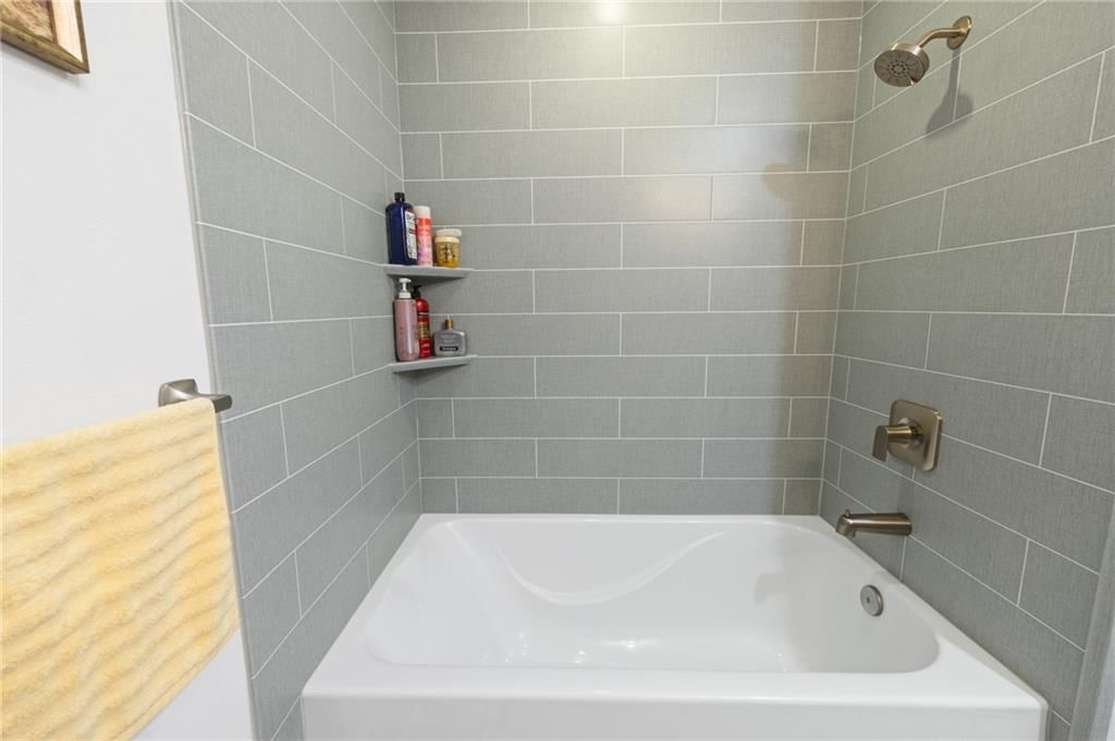 5328 NW 87th Court — photo 9