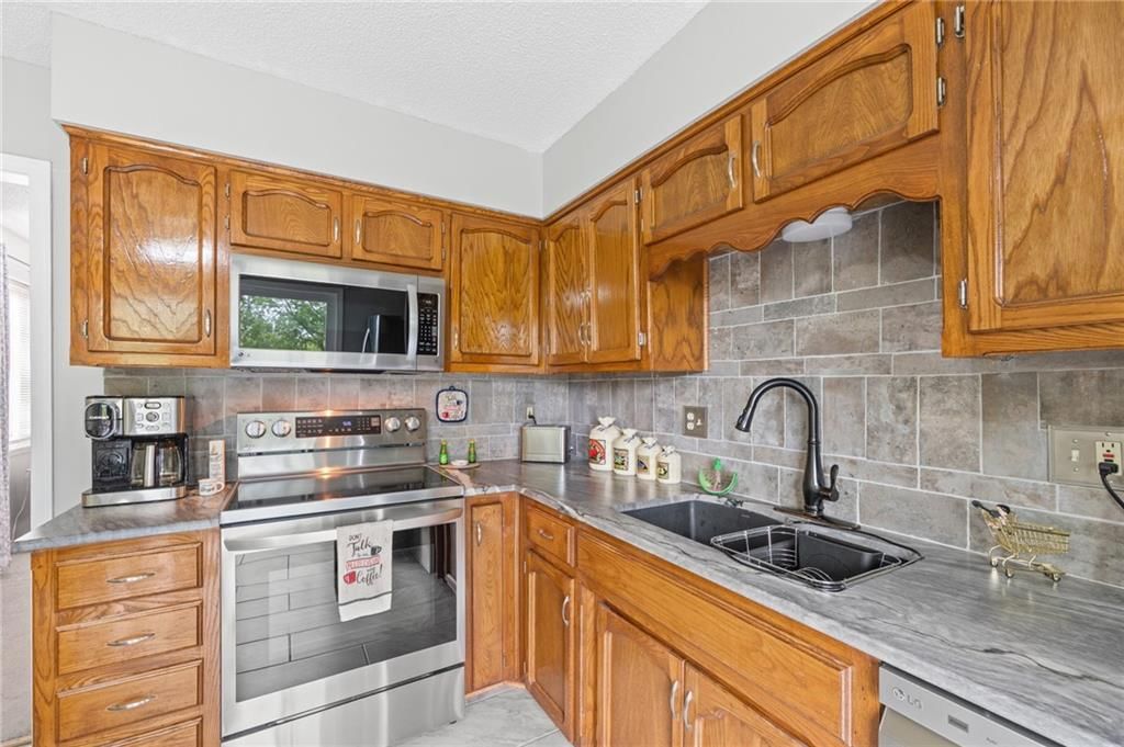 5328 NW 87th Court — photo 15