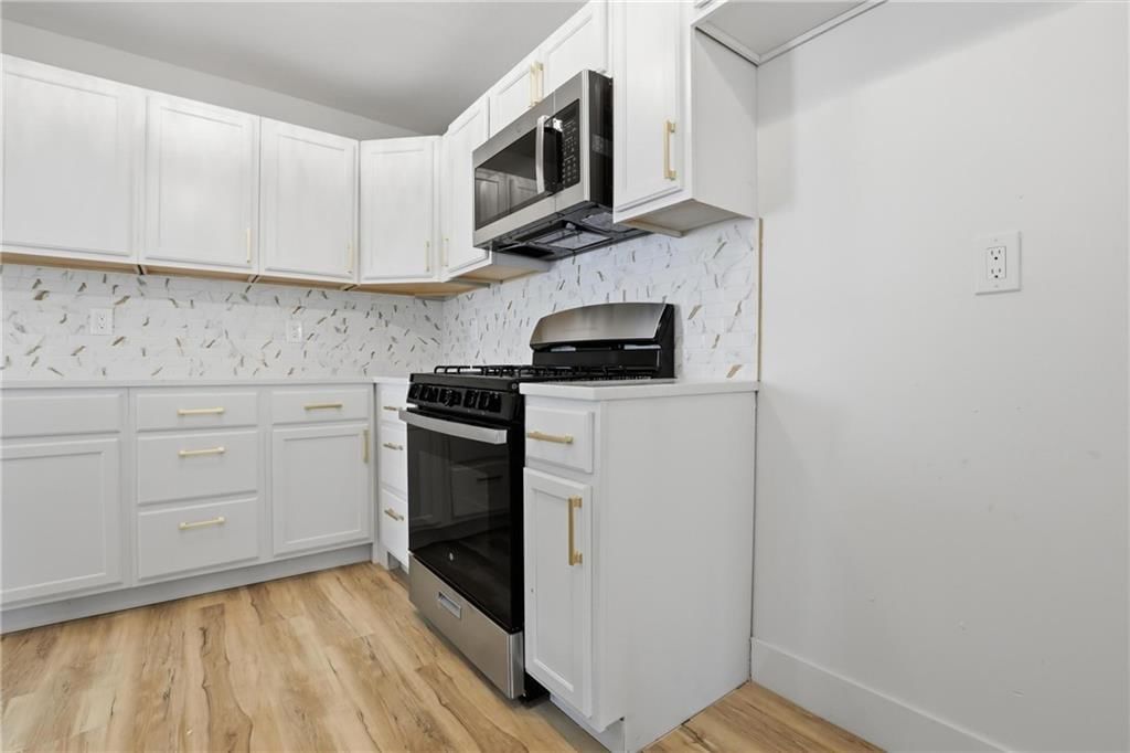 3305 Delavan Avenue — photo 16