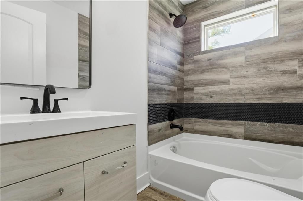 3305 Delavan Avenue — photo 20