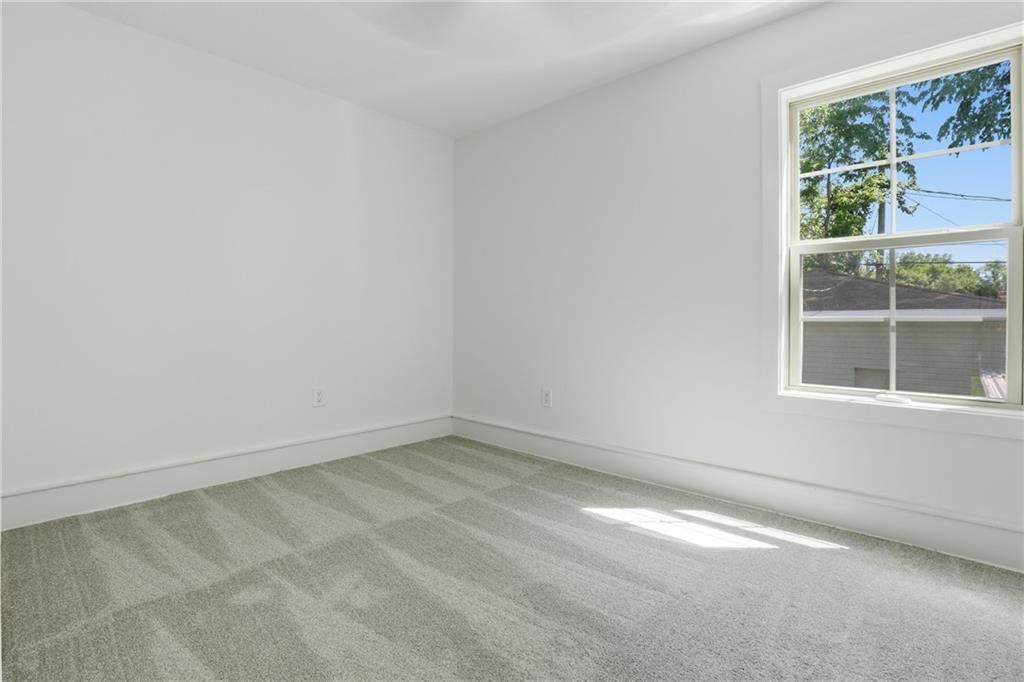 3305 Delavan Avenue — photo 25