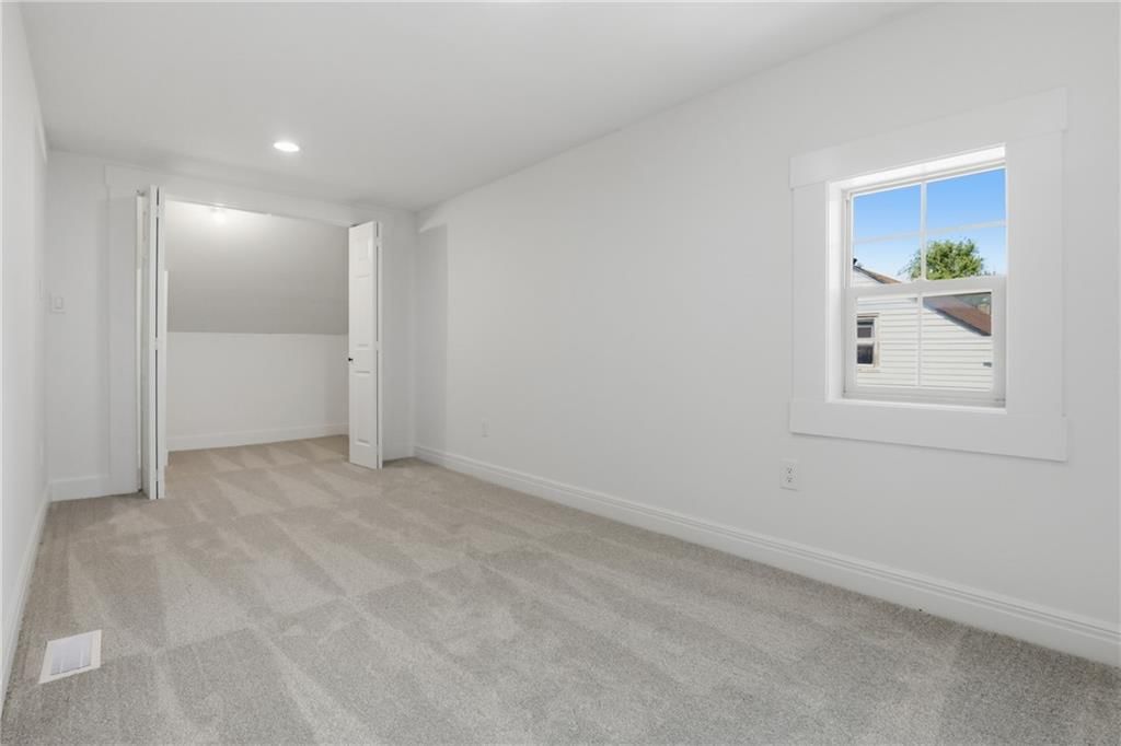3305 Delavan Avenue — photo 37