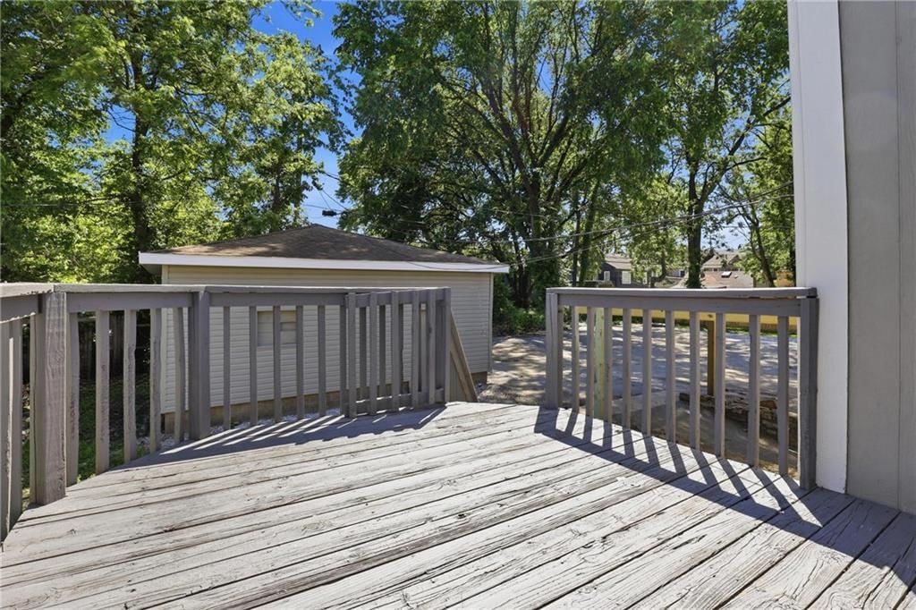 3305 Delavan Avenue — photo 46