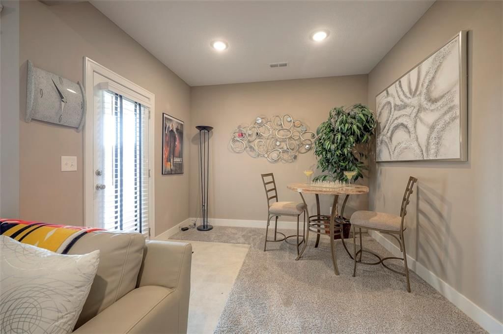 2713 W Concord Drive — photo 30