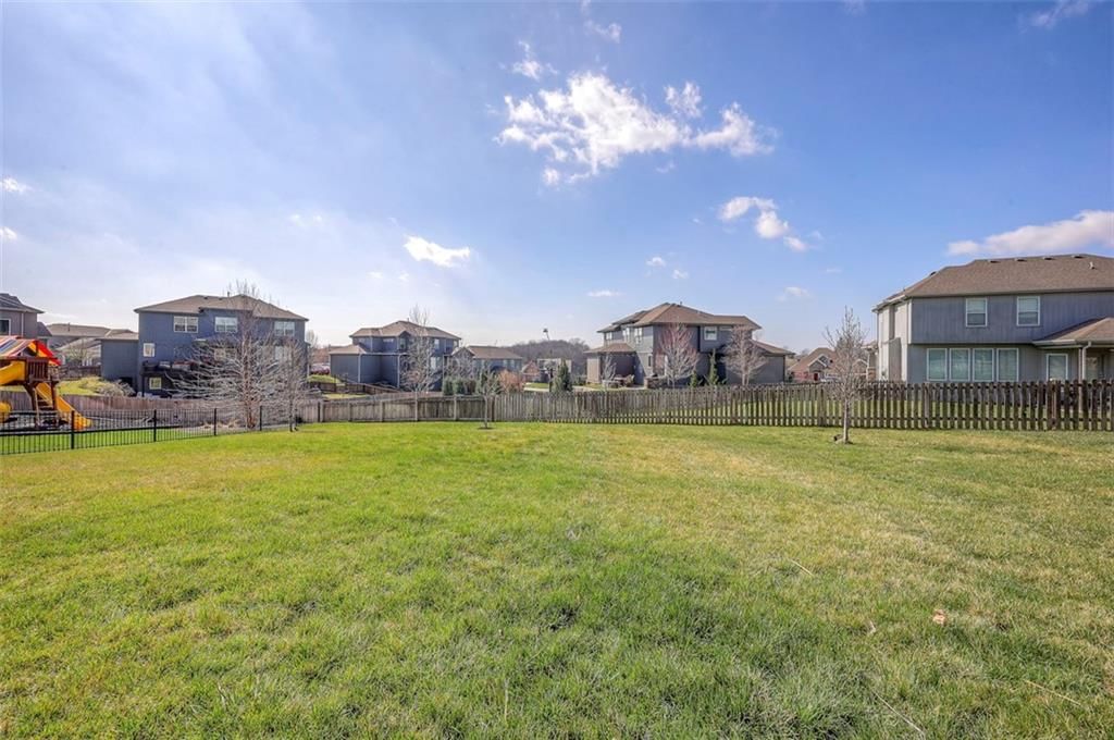 2713 W Concord Drive — photo 40