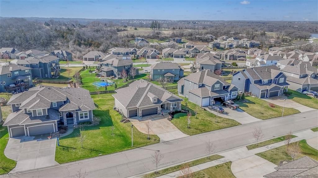2713 W Concord Drive — photo 54