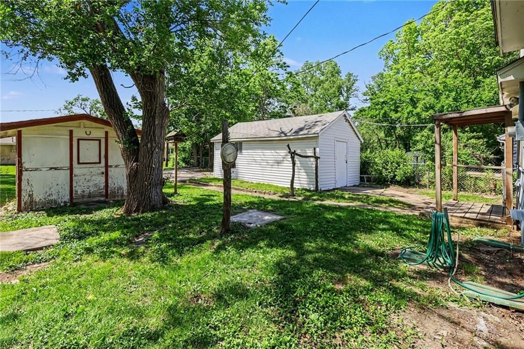 1037 S Brockway Street — photo 23