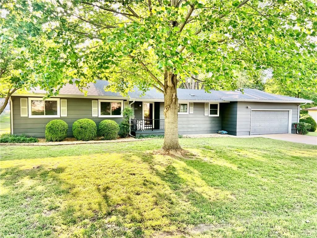 2311 Sue Lane — photo 3