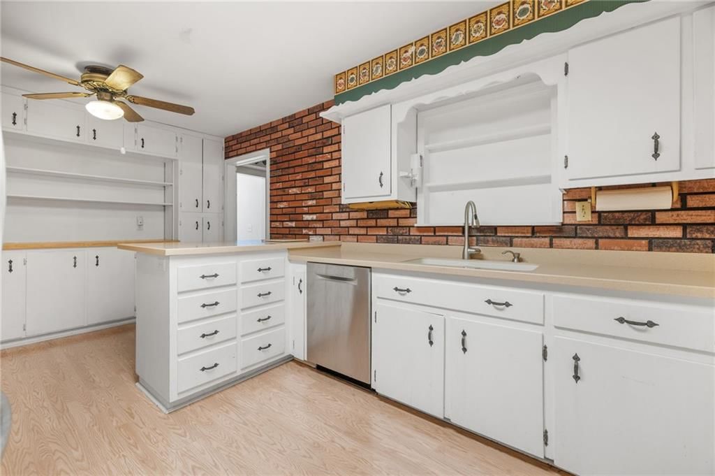 912 Ridge Drive — photo 17