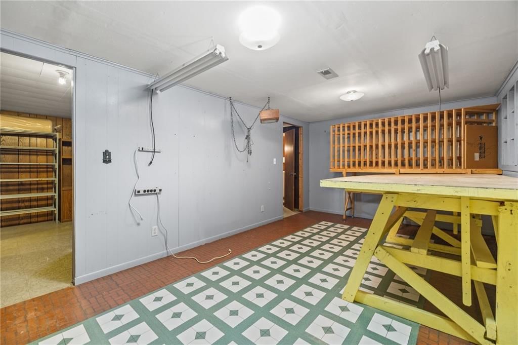 912 Ridge Drive — photo 34