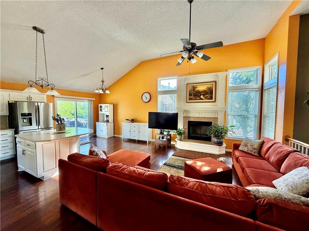 2363 W Elizabeth Street — photo 10
