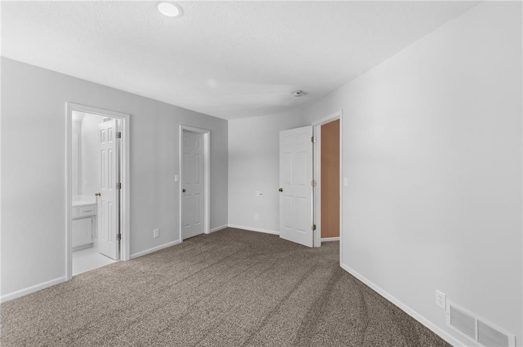 5733 N Pointe Terrace — photo 23