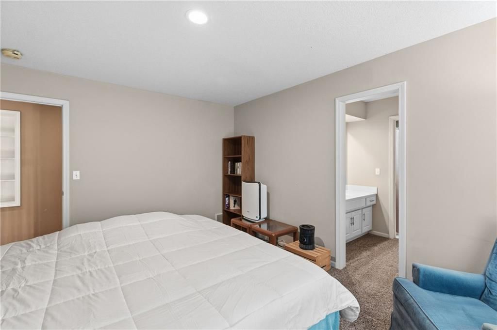 5733 N Pointe Terrace — photo 30