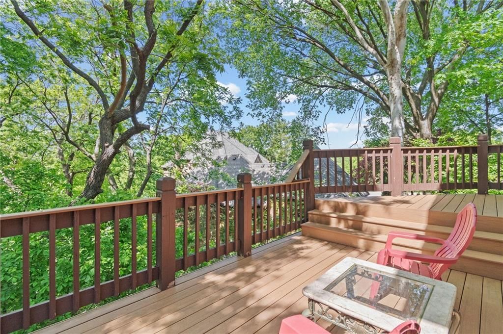 5733 N Pointe Terrace — photo 32