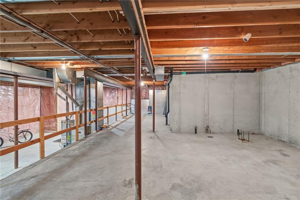 5733 N Pointe Terrace — photo 42