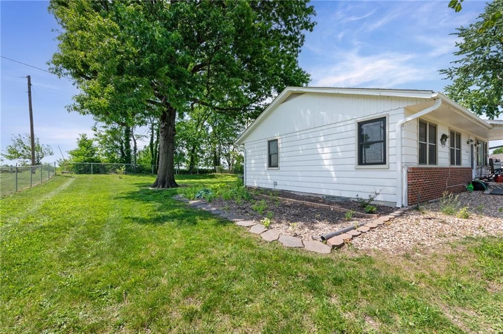 11508 NE Highway 69 N/A — photo 8