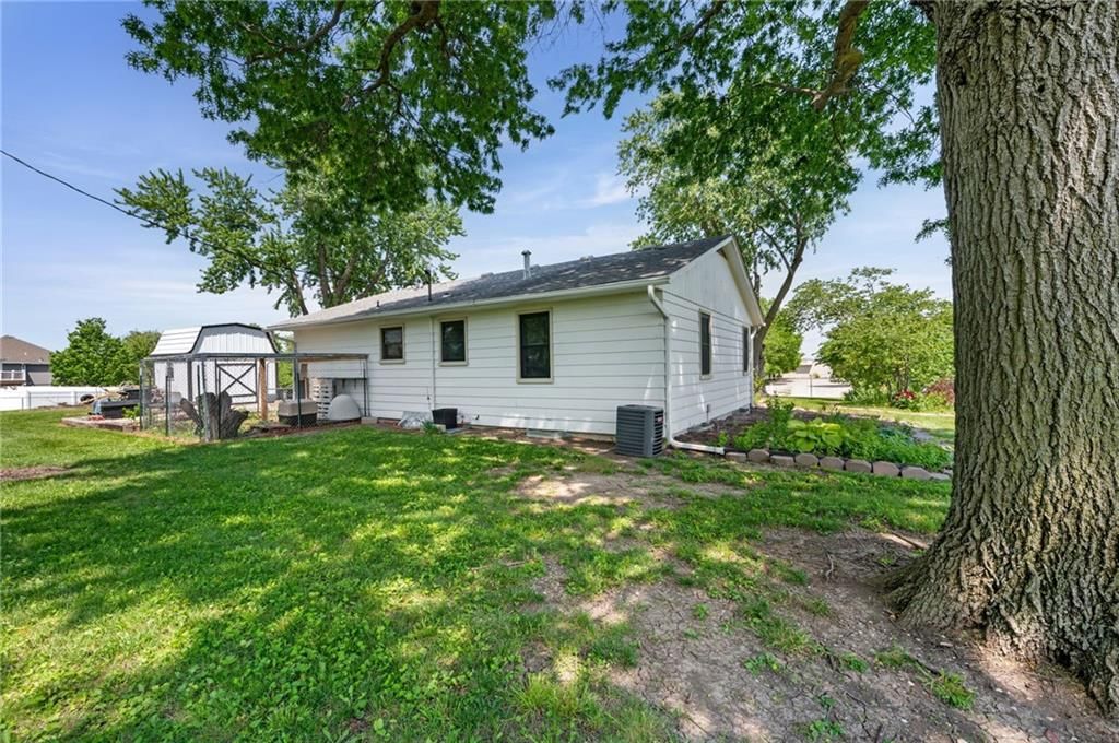 11508 NE Highway 69 N/A — photo 9