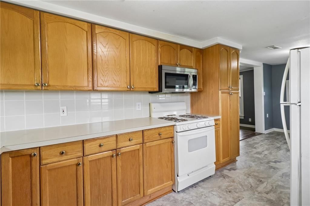 307 E 1100 Road — photo 14