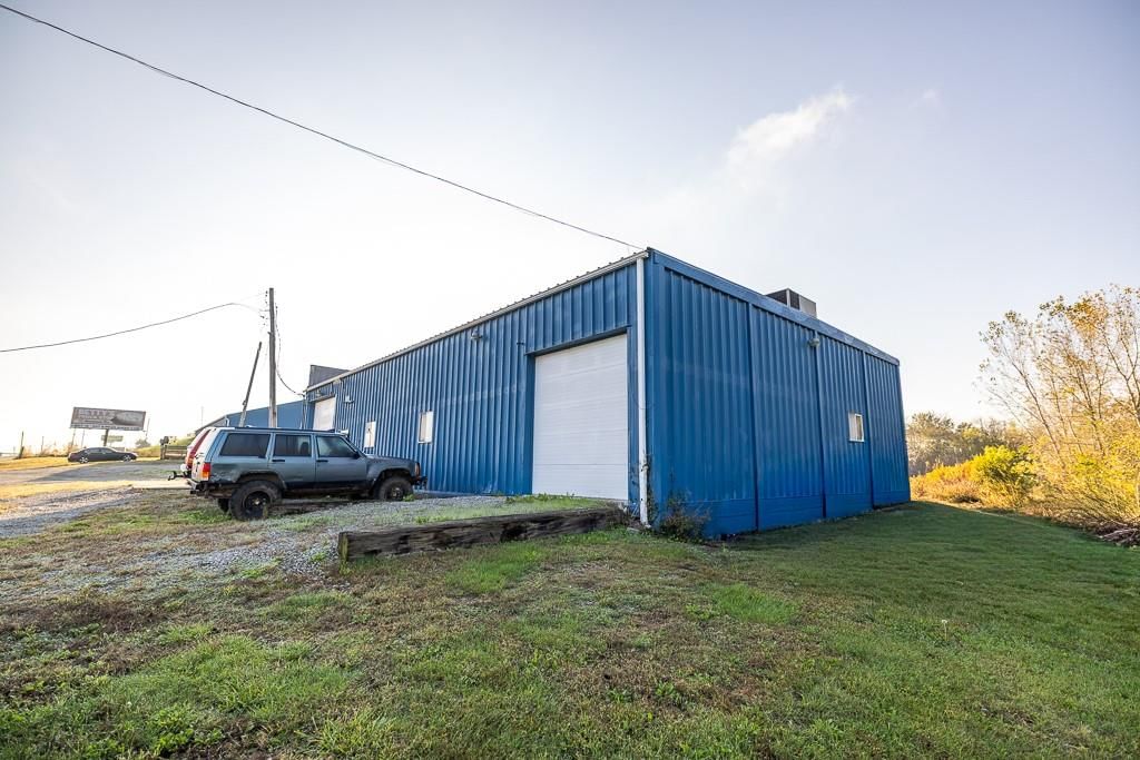 700 W 40 Highway — photo 33