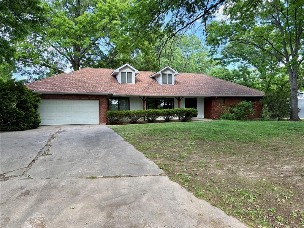 538 Lindley Drive — photo 3