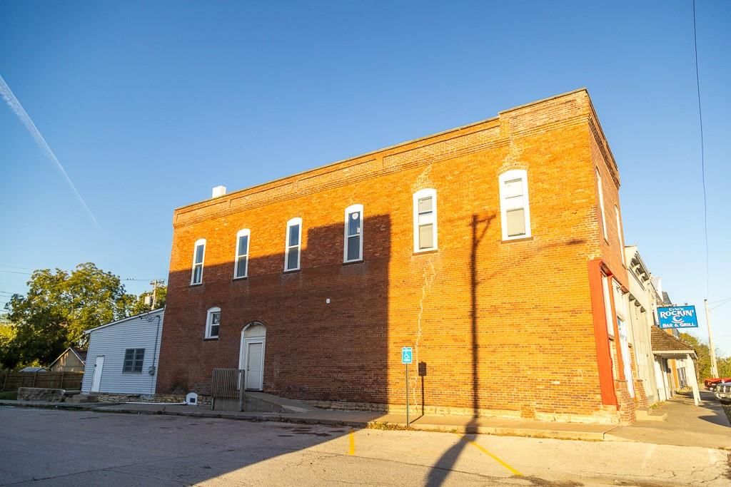 221 Main Street — photo 10
