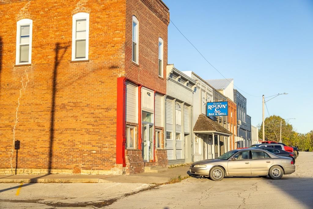 221 Main Street — photo 14